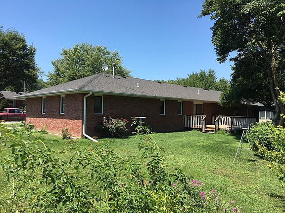 2nd image of 302 Clair Ln