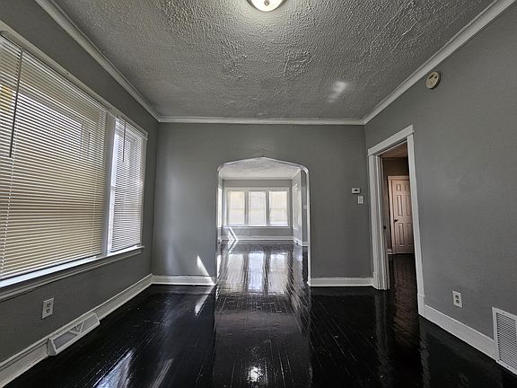 4th image of 7617 S Eberhart Ave