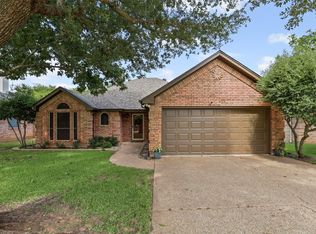 1329 Hyde Park Blvd, Cleburne, TX 76033