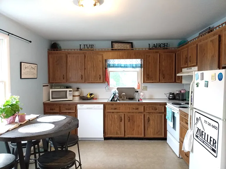 2860 Fillmore Dr — Photo 4