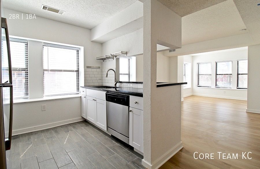 1st image of 3214 Harrison St #2D