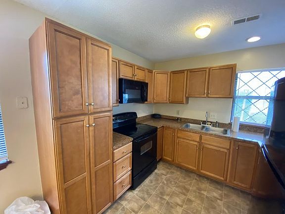 4th image of 200 Rollins Dr APT 46