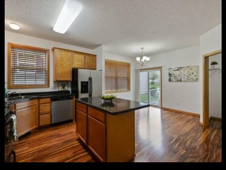 10012 Iris Ln — Photo 12