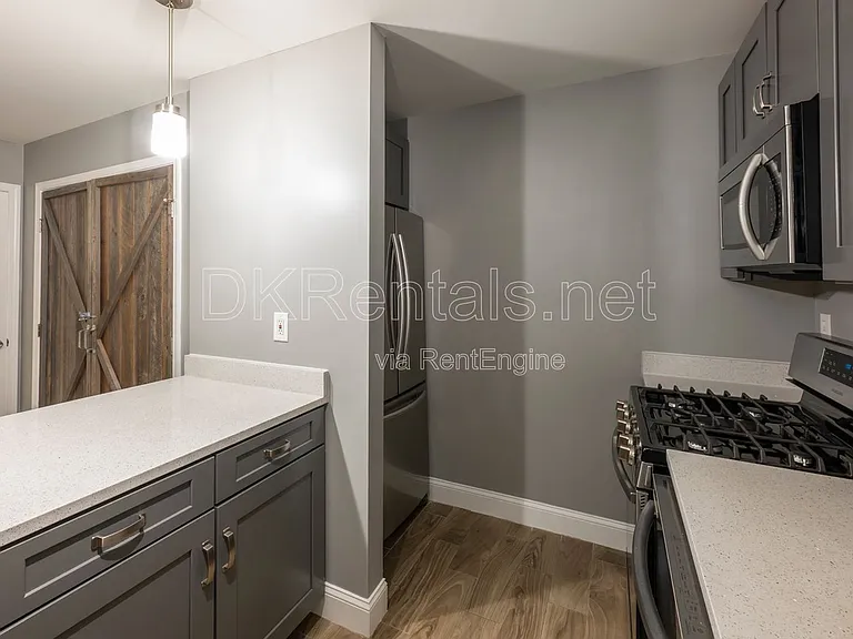 1309 Summit North Dr NE — Photo 8