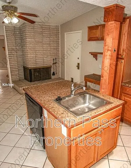 244 Mardi Gras Dr — Photo 5