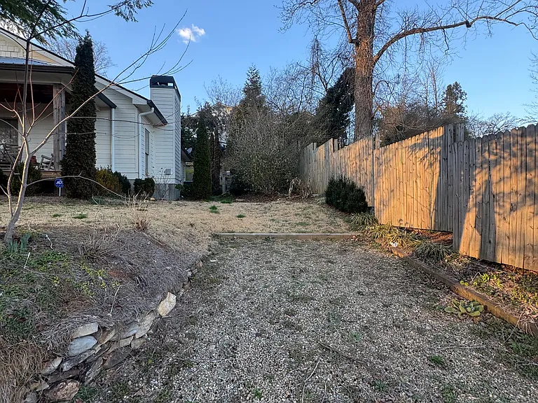 104 Hamby St — Photo 8