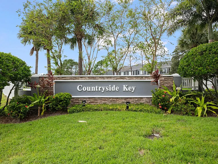 337 Countryside Key Blvd — Photo 1