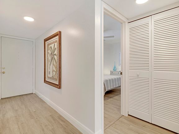 5th image of 18081 SE Country Club Drive #147