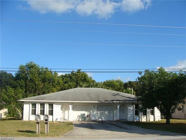 1st image of 1217 SE 24th Ave #1