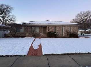 2829 Garrison Dr, Sterling Heights, MI 48310