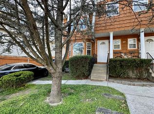 37 Hickory Rd #A, Pt Washington, NY 11050