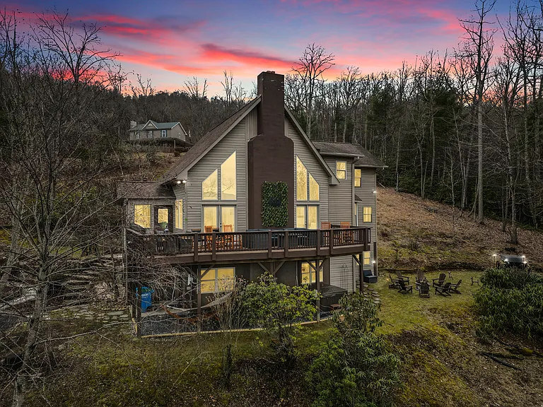 106 Bishop Cove Rd — Photo 1