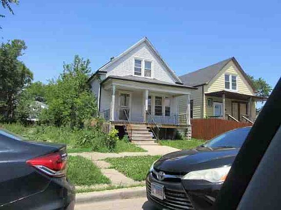 3rd image of 1404 W 72nd Pl