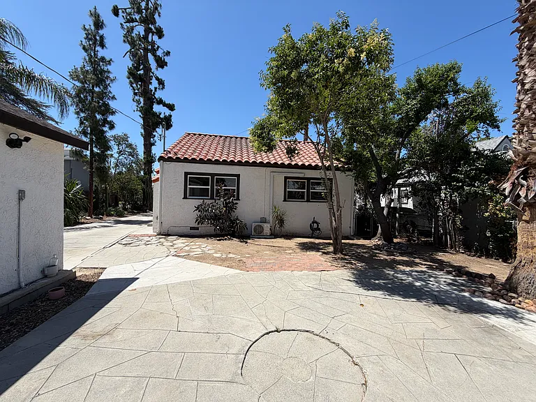 4219 Sunnyside Dr — Photo 14