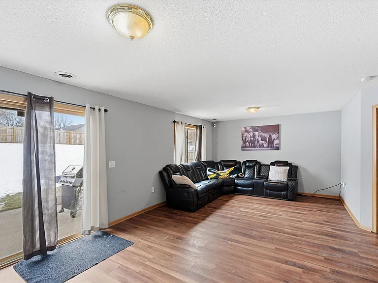701 E Beaver St — Photo 16