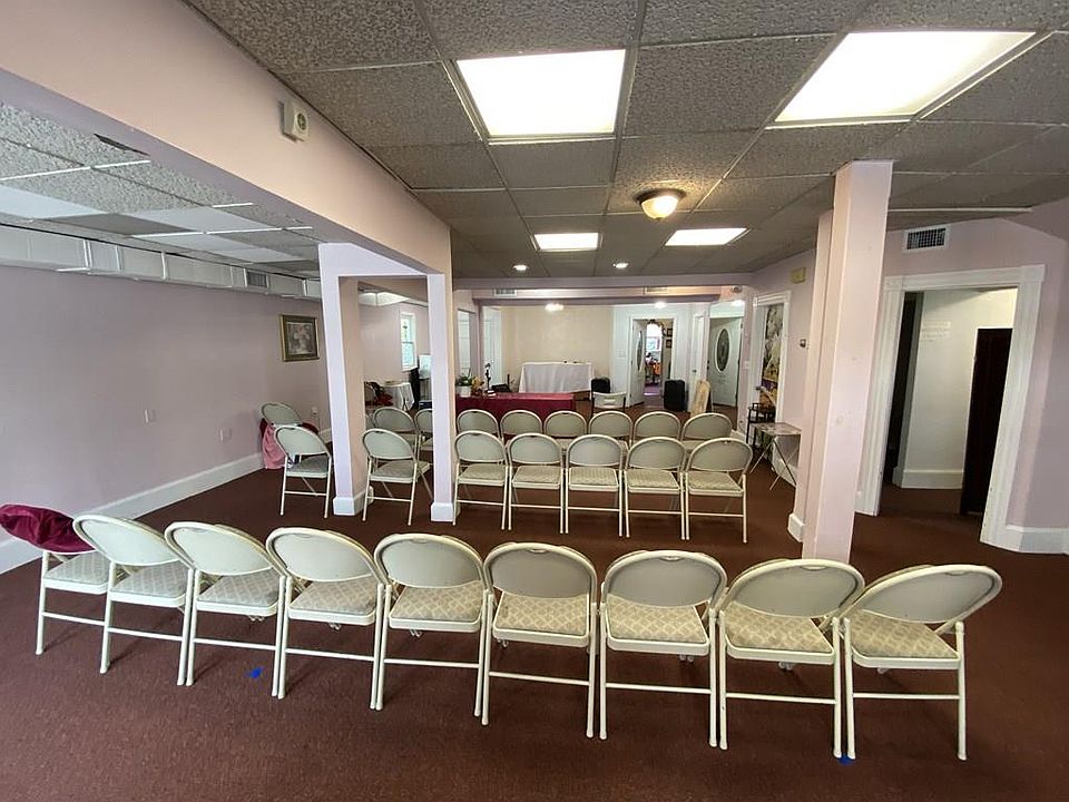 2nd image of 1557 Blue Hill Ave #1