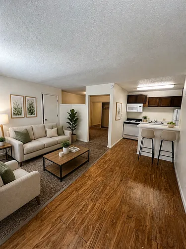 Hilltop House Apartments Photo 1