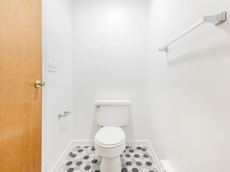 Prime W Apartments — Photo 30