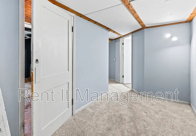 2315 N 61st St — Photo 19