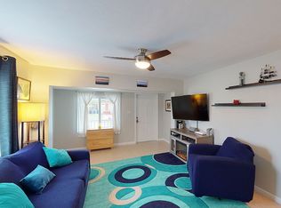 6412 Meade St, Hollywood, FL 33024