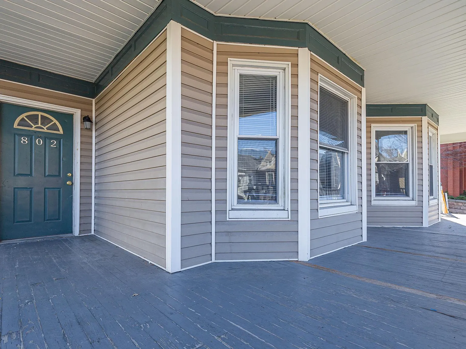 4 bed, 1600 sqft, $2,400 — Photo 4