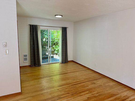4th image of 1501 SW Bertha Blvd #0