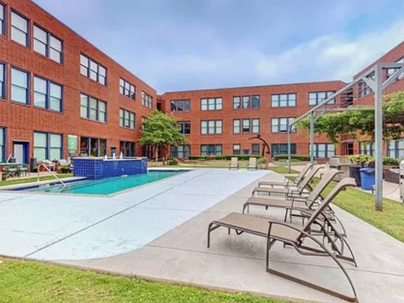 3rd image of 2502 Live Oak St APT 122