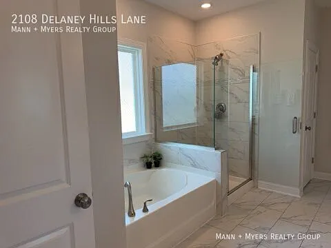 2108 Delaney Hills Ln — Photo 16