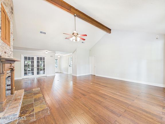 5th image of 206 Belle Grove Blvd