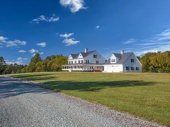 2nd image of 1879 Riverend Ln