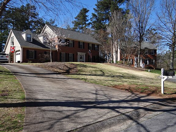driveway and front view