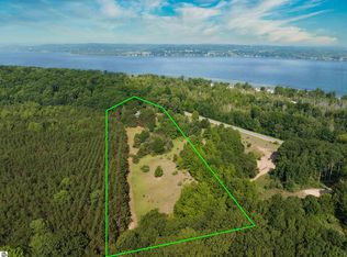7459 S Lakeview Rd, Traverse City, MI 49684