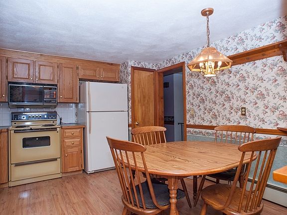 2nd image of 201 Prescott Rd