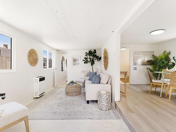 4th image of 890 38th Ave #110