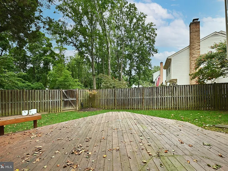 10048 Wood Sorrels Ln — Photo 37