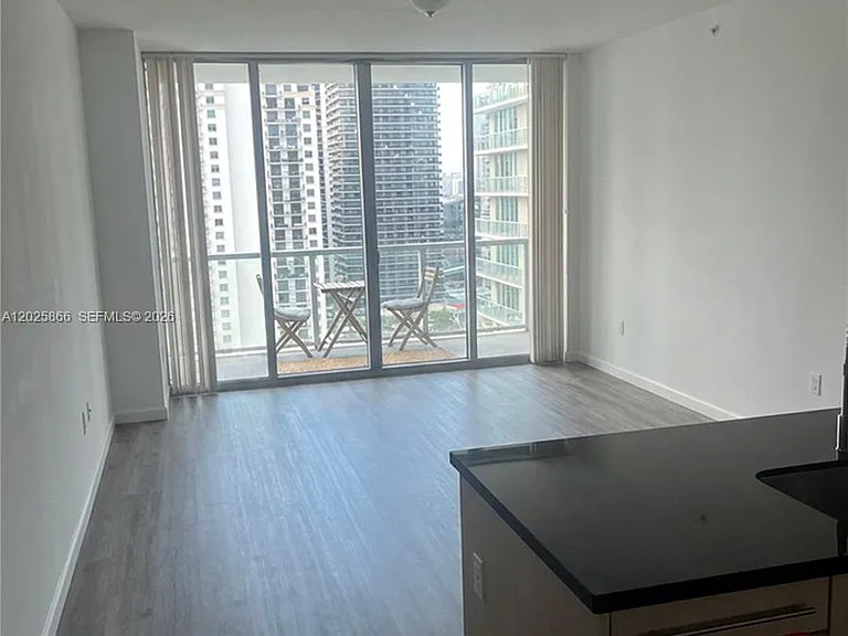 79 SW 12th St #2911 — Photo 3
