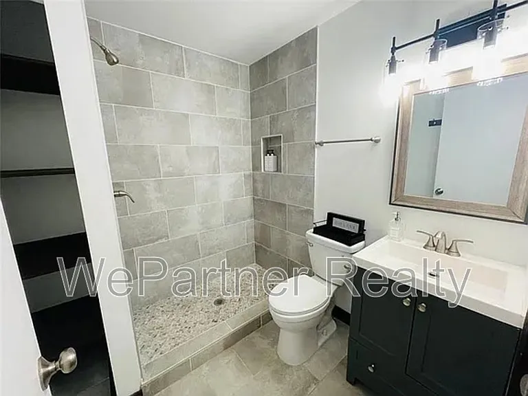 1189 Iris Lake Rd #B — Photo 8
