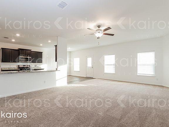 3rd image of 946 Shady Brook
