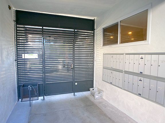 4th image of 2831 Ellendale Pl #0B-1Ba-312Sqft