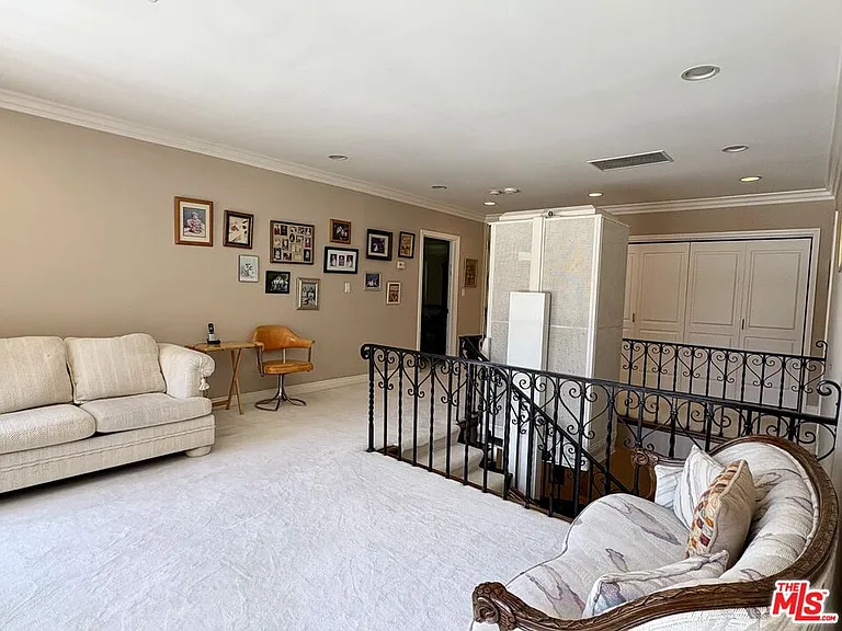 414 N Las Palmas Ave — Photo 21