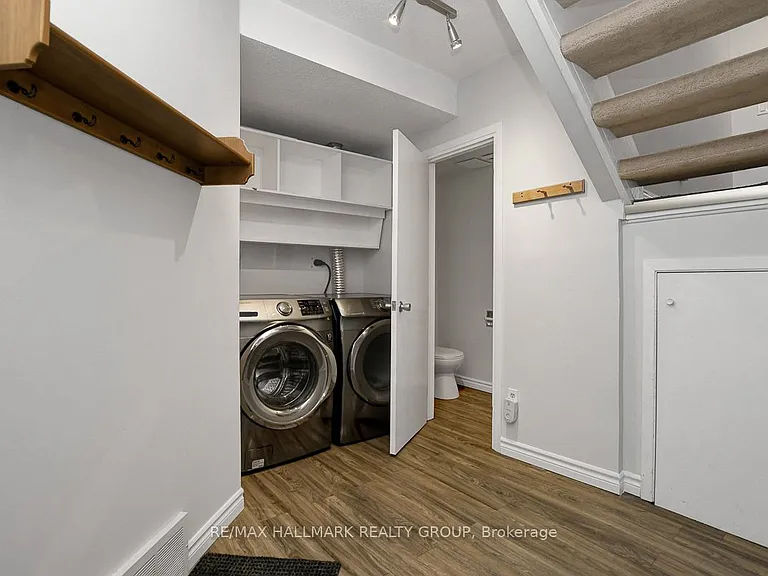 261 Bruyere St — Photo 34