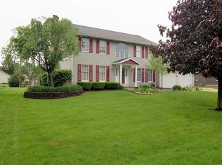 3023 Chaucer Dr NE, Canton, OH