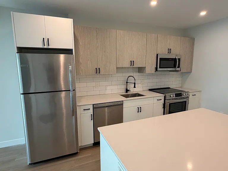 16B Congress St — Photo 2