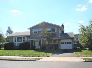 51 Richards Dr, Parlin, NJ 08859