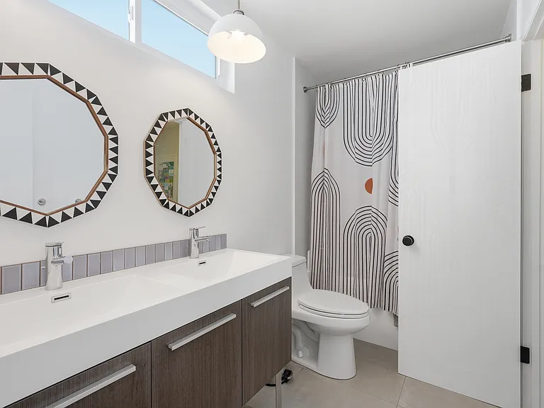 1720 Voorhees Ave — Photo 14