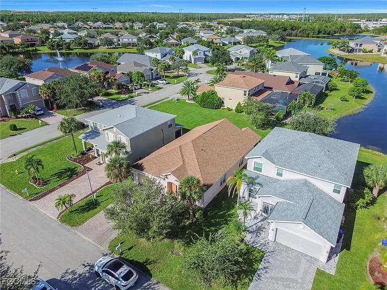 8125 Silver Birch Way — Photo 30