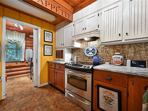 5th image of 16690 Garden Blvd