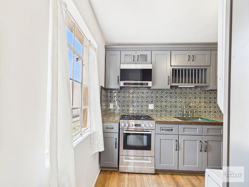 1st image of 807 Gildersleeve St Unit B