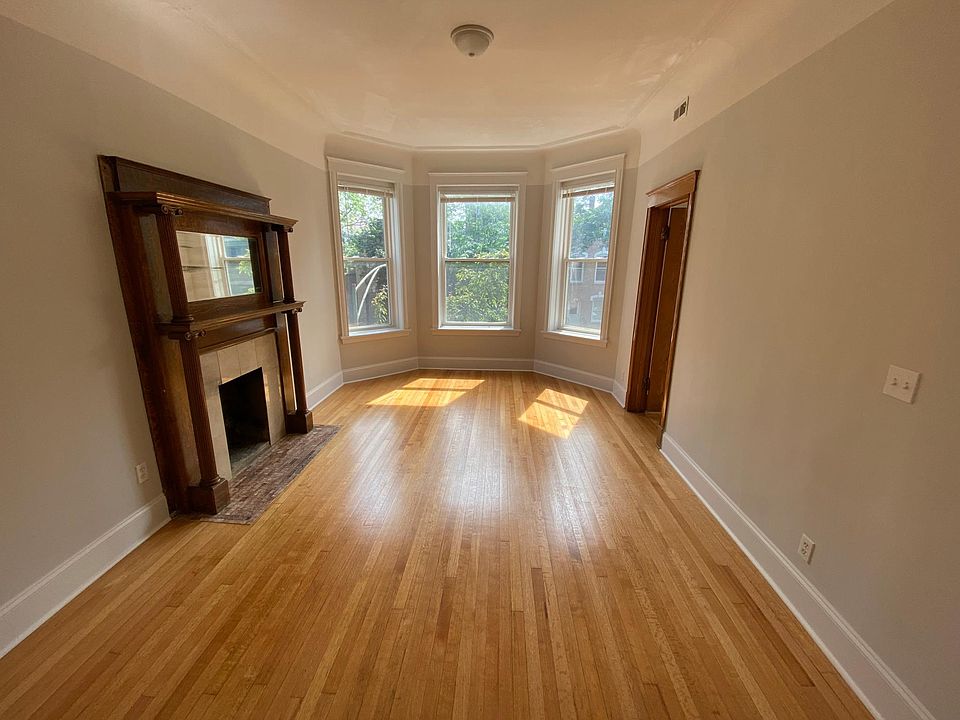 1st image of 874 N Paulina St #3F