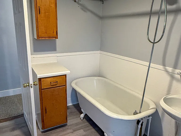 569 Rubber Ave #2 — Photo 4